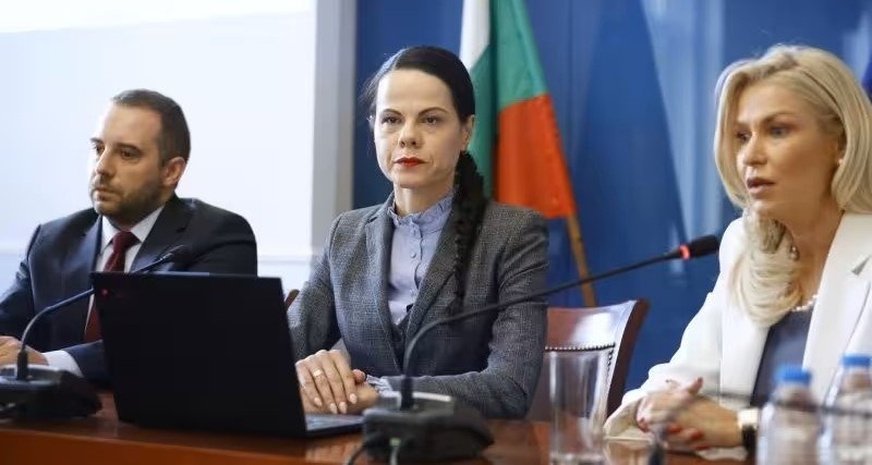 Министерството откри над 73 сайта за незаконни лекарства