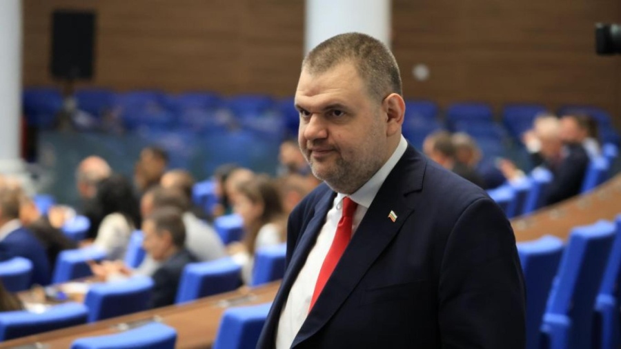 Пеевски иска средства за магистрали да отидат за сигурност