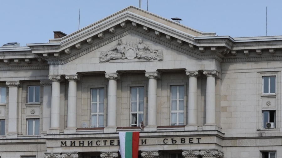 България няма да плаща за нови оръжия за Украйна