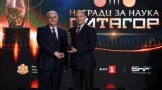 Проф. Ивайло Търнев получи Голямата награда „Питагор“